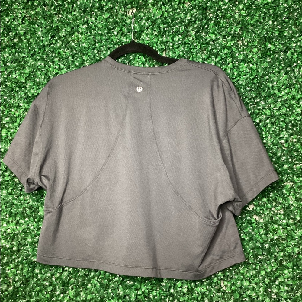 lululemon athletica Gray Crop Top - Picture 7 of 8
